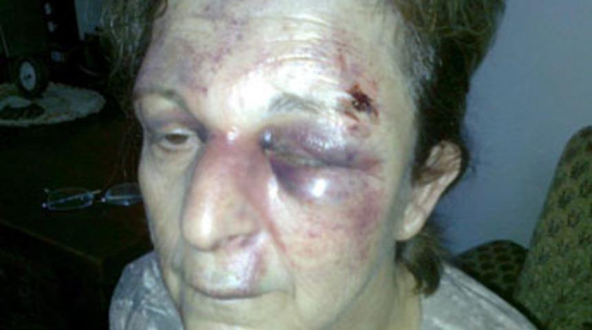 Ailesine yapılan işkenceyi yayınladı