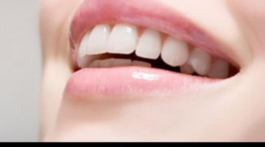 90 Saniyede Bembeyaz Dişler !!!