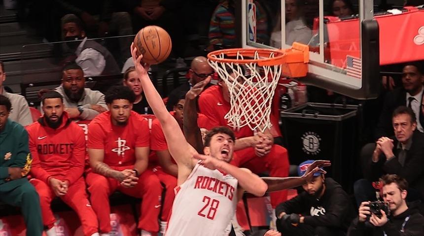 Alperen Şengün NBA'da parladı! Rekorlar peş peşe geldi: 45 sayılık tarihi performansla Mehmet Okur'u geride bıraktı