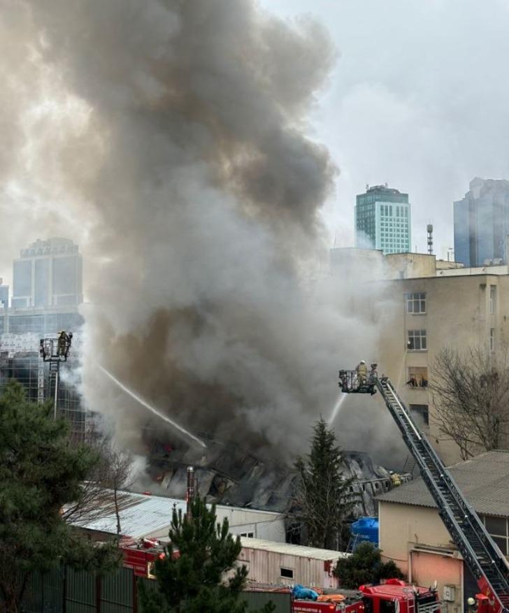 SON DAKİKA | İTÜ yerleşkesinde yangın! Dumanlar Sarıyer'deki pek çok noktadan gözüküyor G2