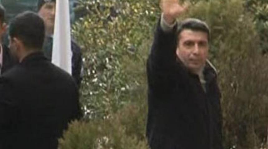 B&uuml;y&uuml;kanıt'a: "Zırhlı aracınla mutlu musun?"