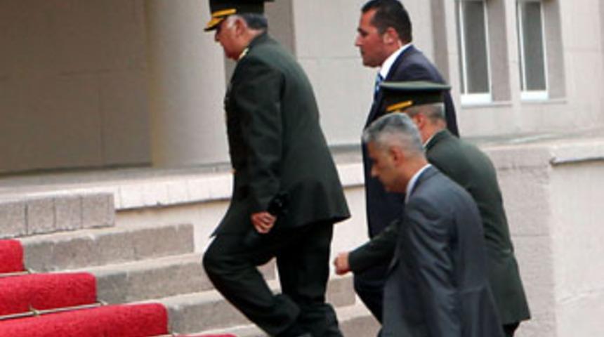 TSK'da işler karıştı