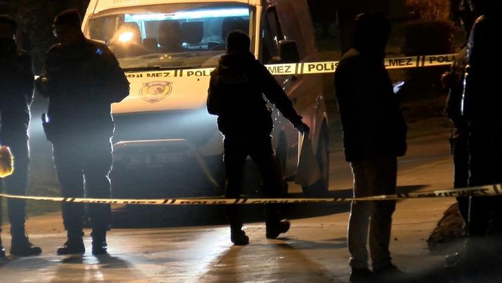 Kedilerin çöpleri karıştırmasıyla ortaya çıktı! Yer: Esenler... Poşete sarılmış haldeydi G4