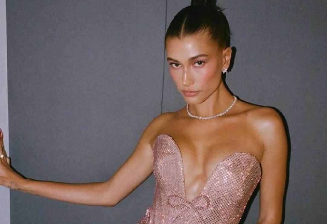 Hailey Baldwin'in fiziği g&uuml;ndemde! "Birdenbire kilo mu aldı?"
