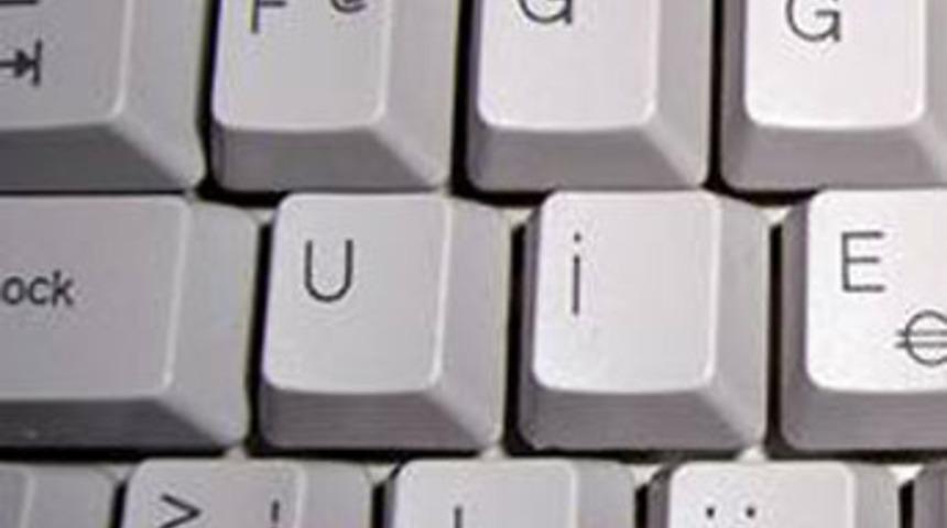 T&uuml;rkiye F klavyeye ge&ccedil;iyor