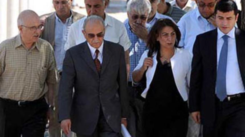 'Devlette PKK da silahları susturmalı'