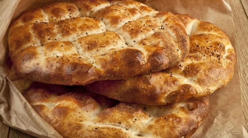 İmamoğlu duyurdu: İBB'nin Ramazan pidesi fiyatı belli oldu