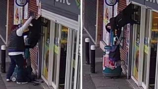 Dükkan kepengine takılıp metrelerce yükseldi! O anlar sosyal medyada milyonlar izlendi... Durup dururken neye uğradığını şaşırdı