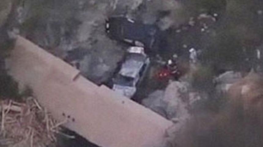 Altı g&uuml;n b&ouml;cek yiyerek hayatta kaldı!