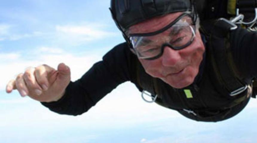 Binlerce metreden atlayan bir cumhurbaşkanı!