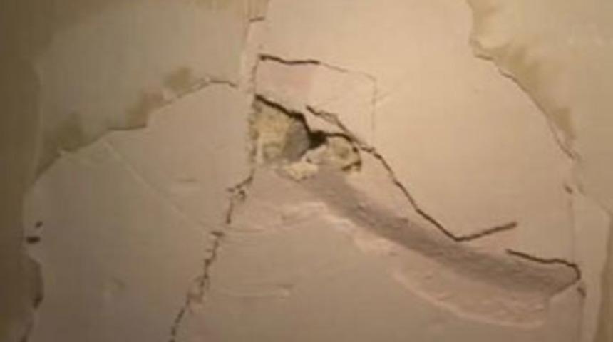 Göz göre göre ölüm!