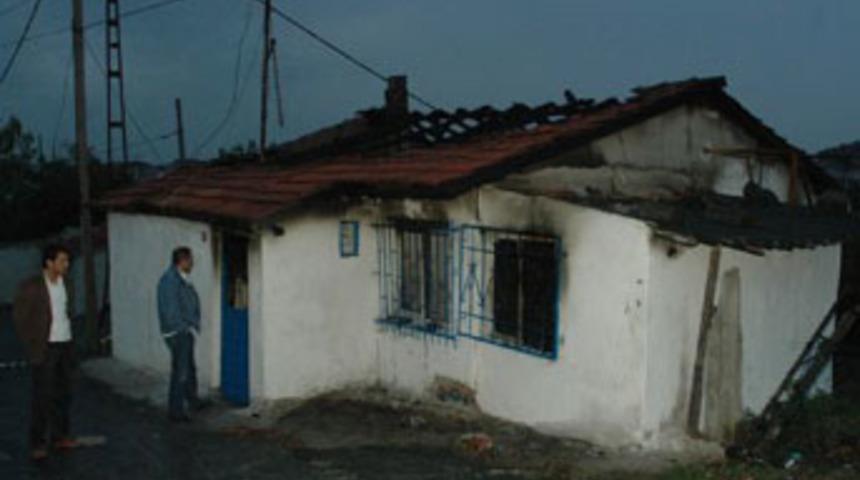 Yanan gecekondu 7 kişiye mezar oldu