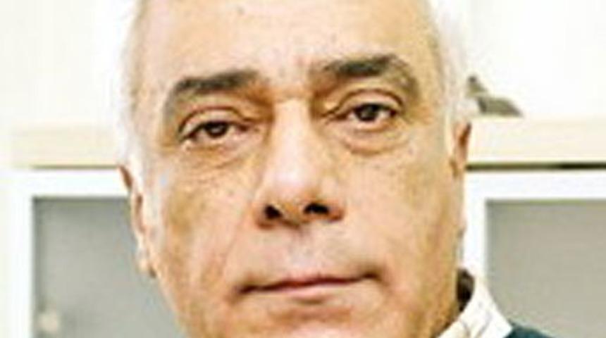 &Uuml;nl&uuml; gazeteci hayatını kaybetti