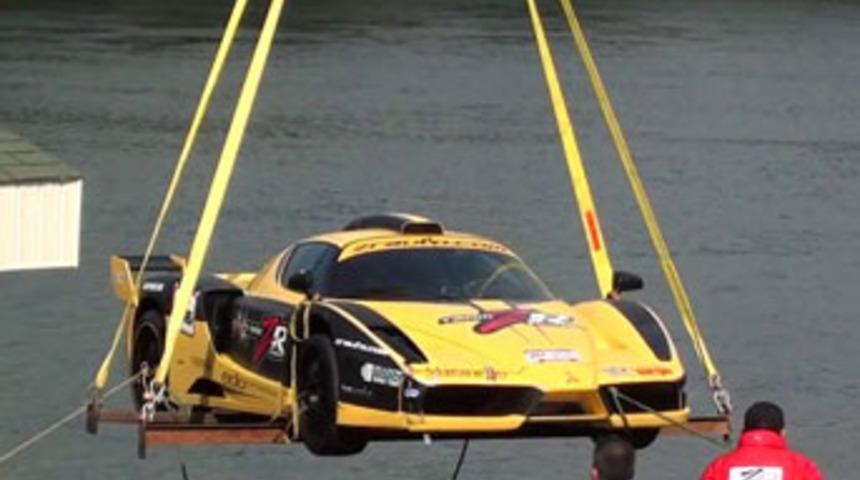 Ferrari'nin kaza anı g&ouml;r&uuml;nt&uuml;lendi