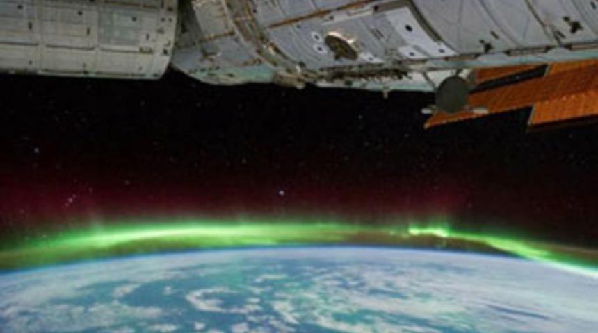 Kutup ışıkları uzaydan böyle görüntülendi