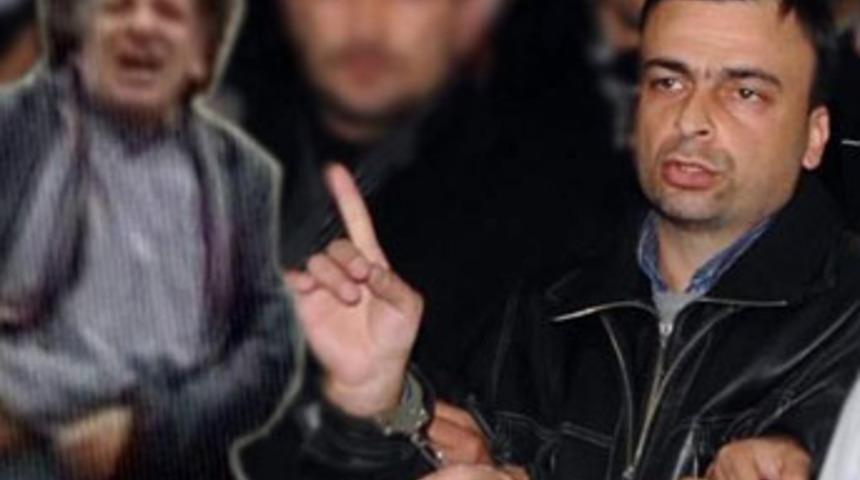 Mahkemede yine saldırdı