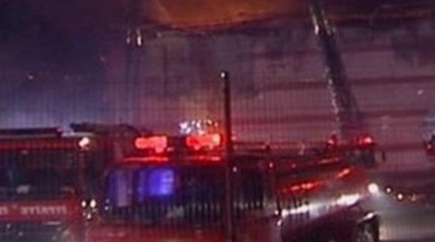 Alışveriş merkezinde b&uuml;y&uuml;k yangın