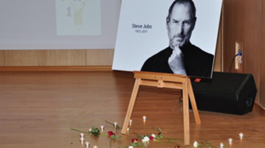 Doğa Koleji'den Steve Jobs’u anma toplantısı