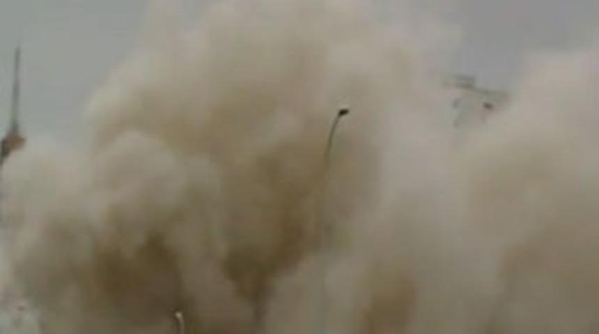 Nefessiz seyrettiler