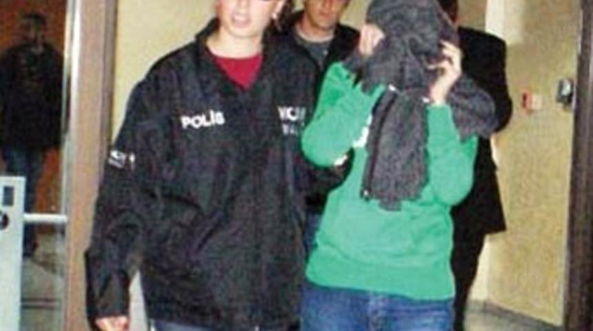 Turist soyan &ccedil;ete yakalandı!