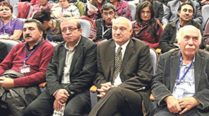 Parti programında T&uuml;rk kelimesi yok!