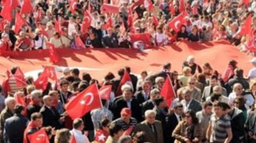 "Cumhuriyet yasta da kutlanacaktır!"