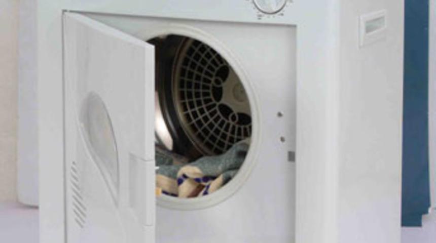 İkizini kurutma makinesinde &ouml;ld&uuml;rd&uuml;
