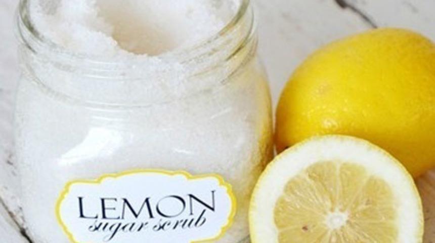 Sivilce Karşıtı Limon Maskesi