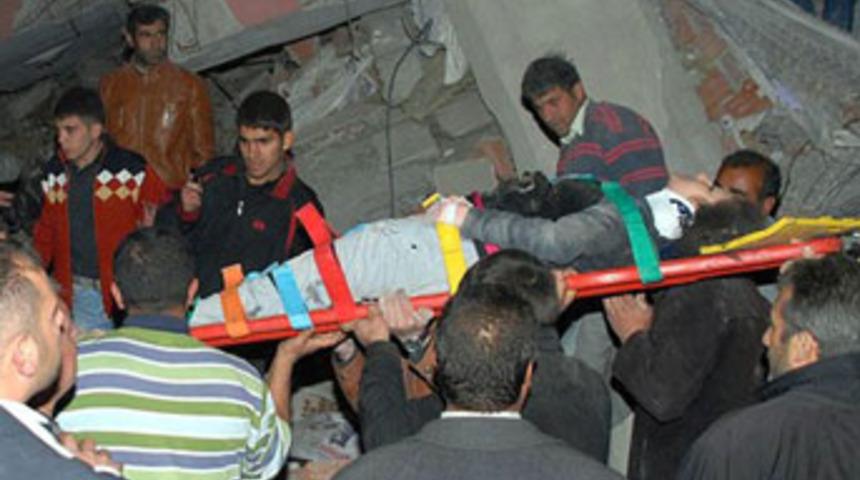 Depremden mucize haberleri geliyor