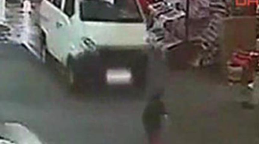 Bu g&ouml;r&uuml;nt&uuml;ler şoke etti!