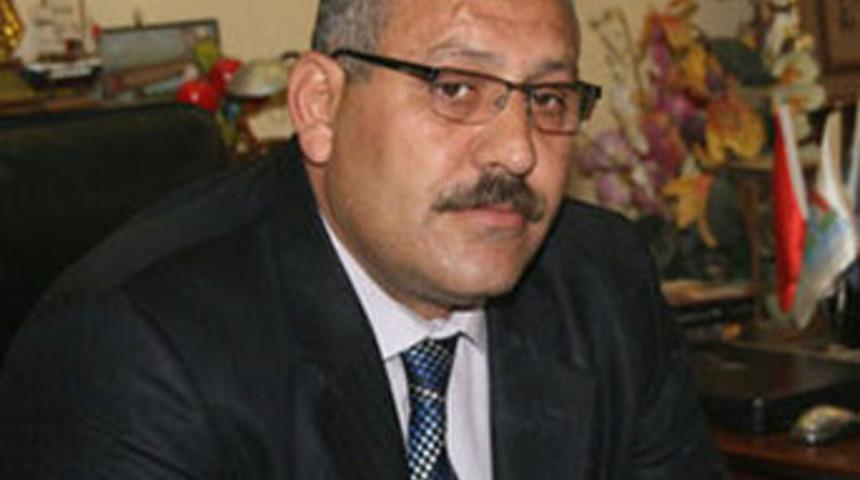 Belediye başkanı a&ccedil;lık grevinde!