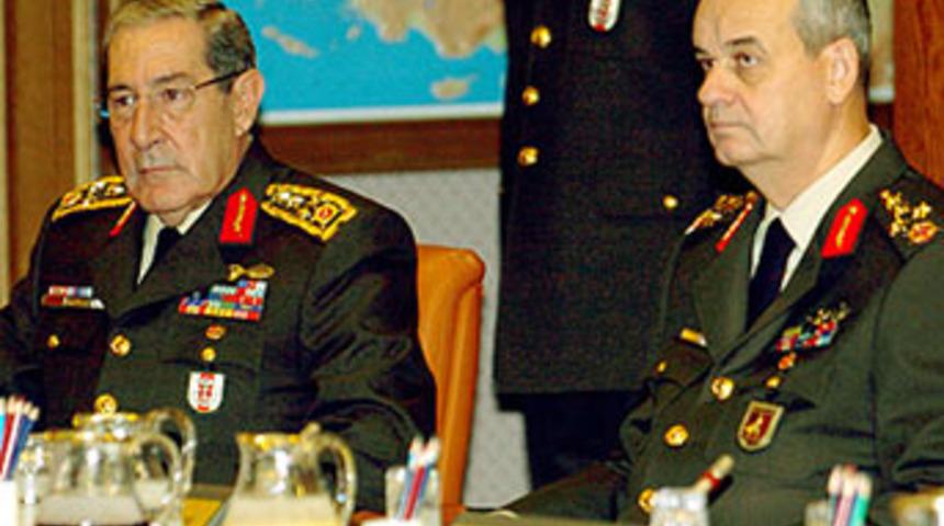 Büyükanıt ve Başbuğ'a ağır sözler