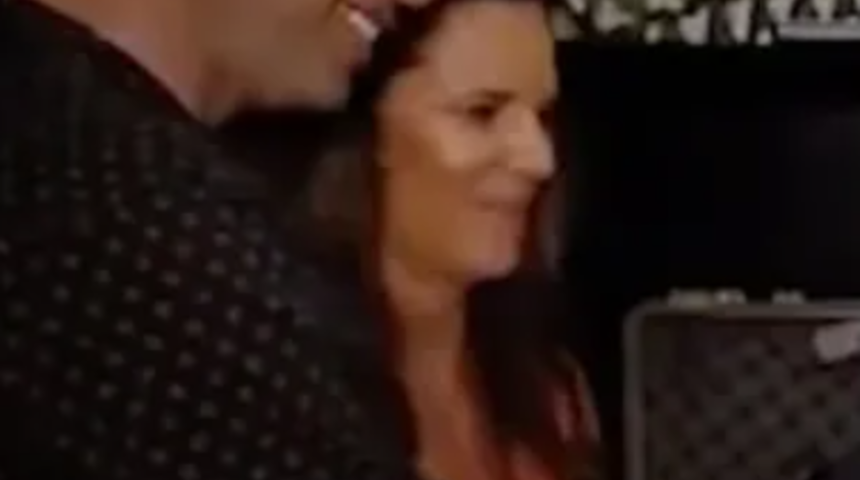 Düğün hazırlıklarını paylaşınca sosyal medya onları konuştu! "Kocam ve ben kız arkadaşımıza evlenme teklifi ettik"