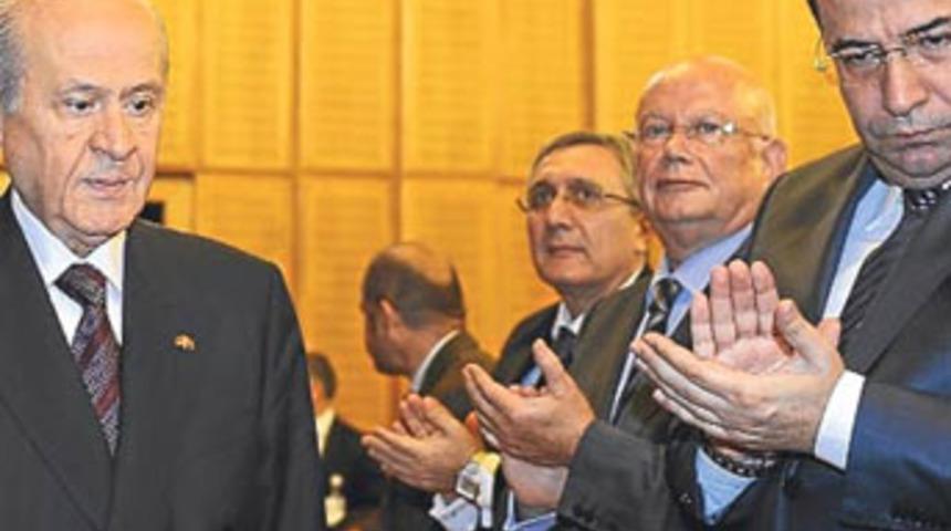 &lsquo;Tezkere Suriye&rsquo;ye mi y&ouml;nelik?&rsquo;