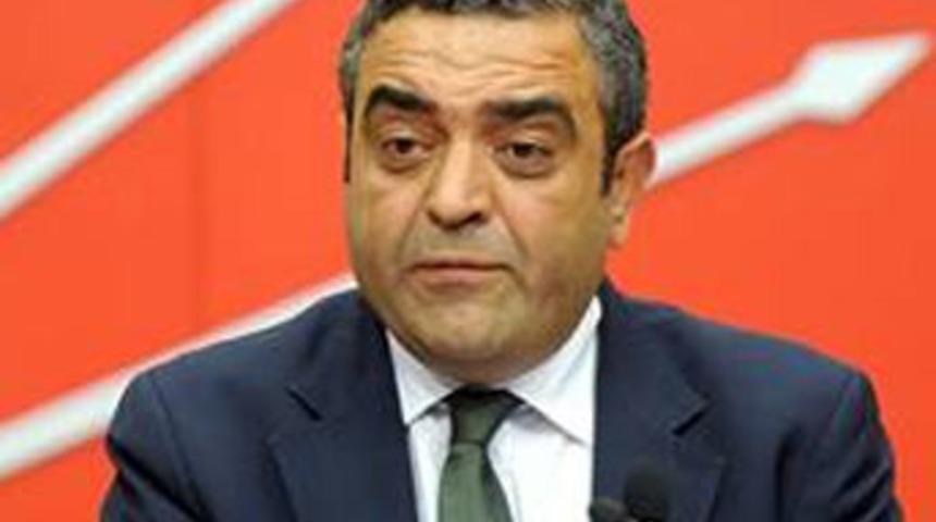 'Sınır ötesi'nde CHP'den iki fire verdi