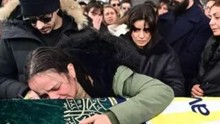 Seksenler'in Zafer'i Efe Deprem son yolculuğuna uğurlandı! Eşi gözyaşlarına boğuldu 