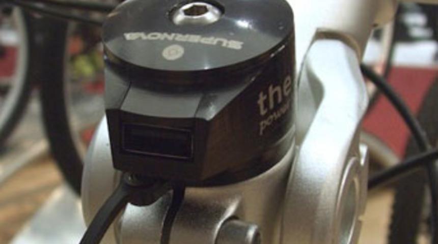 Bisikletlerdeki USB yuvası ne işe yarıyor?