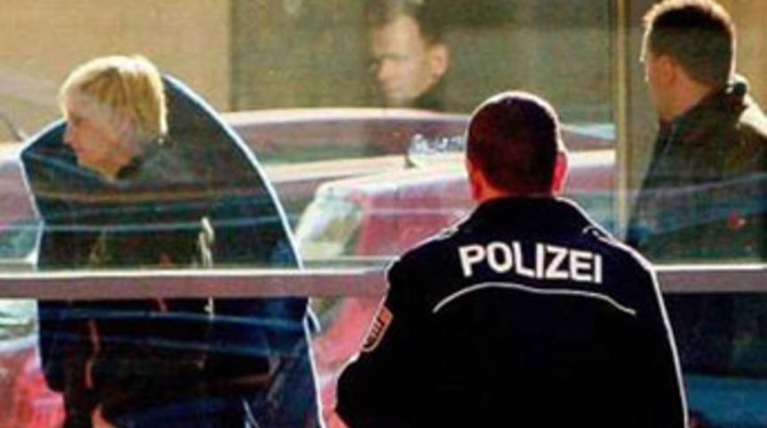 Türkler ajan gözetiminde öldürüldü