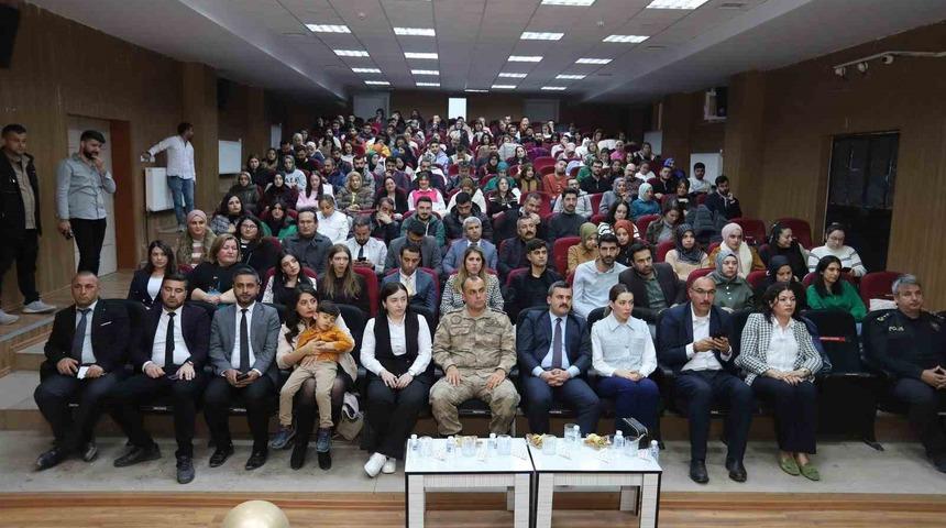 Çukurca’da öğretmenler arası bilgi yarışması düzenlendi