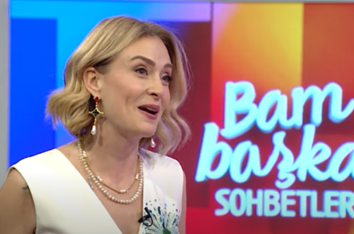 Ceyda Düvenci Yan Oda'nın yıldızı Nazan Kesal'ı konuk etti! 'Kapı kapı gezmek zorunda kalmazsın' deyince... Sosyal medya ayağa kalktı G5