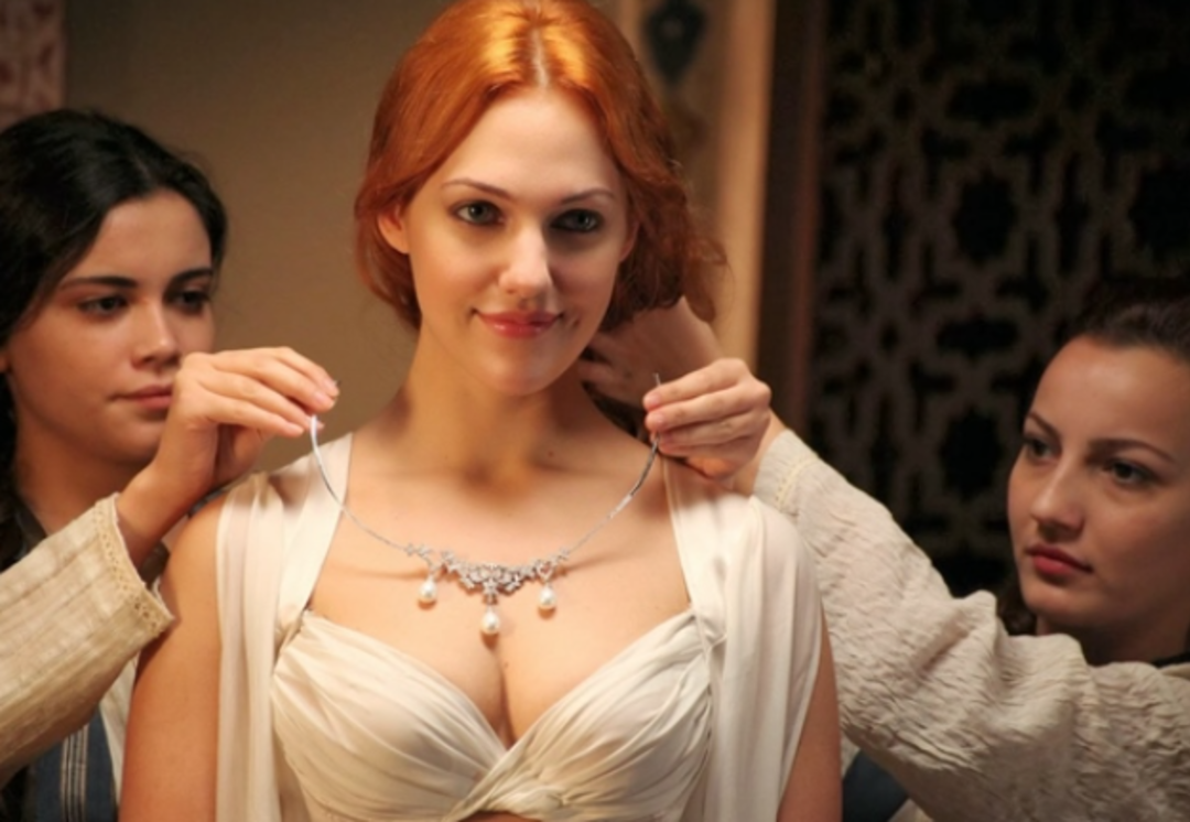 Ger&ccedil;ek yıllar sonra ortaya &ccedil;ıktı! Muhteşem Y&uuml;zyıl'ın H&uuml;rrem Sultan'ı aslında bakın kim olacakmış! İlk teklif ona gitmiş... 