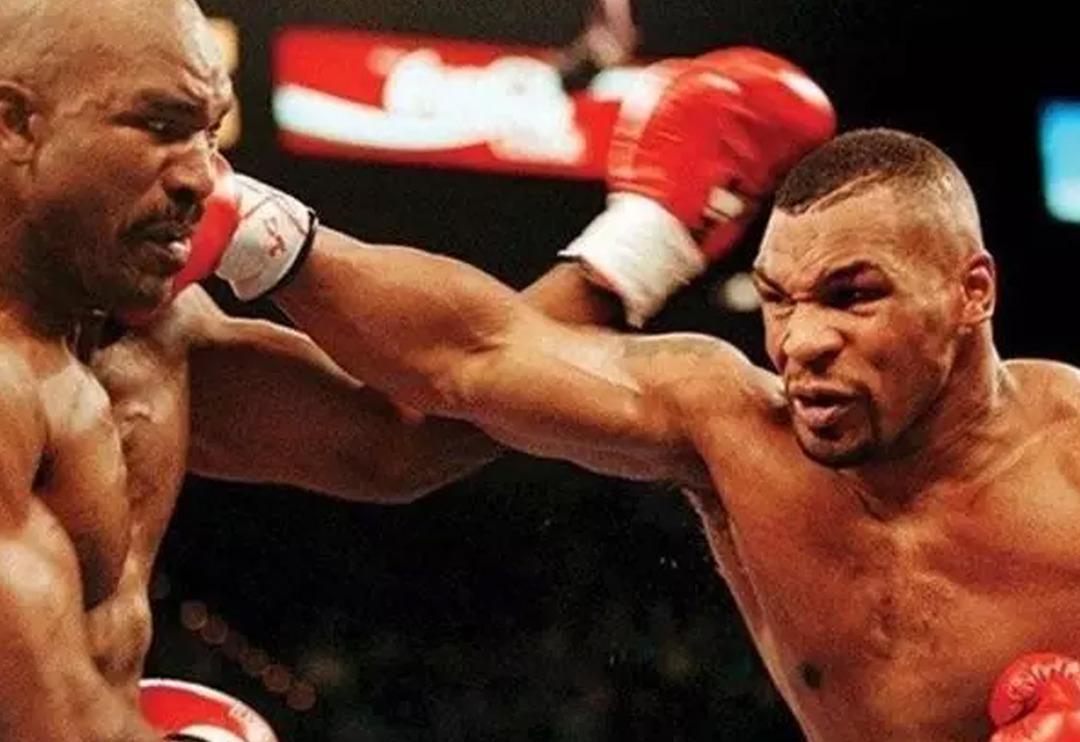 Mike Tyson yıllar sonra yeniden ringe &ccedil;ıkıyor! 57 yaşındaki efsane boks&ouml;r, 27 yaşındaki Jake Paul ile karşı karşıya geliyor...