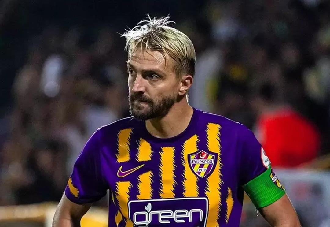 PFDK'den Caner Erkin'e tarihe ge&ccedil;ecek ceza! Ey&uuml;pspor'un şampiyonluk yolunda bileği b&uuml;k&uuml;ld&uuml;...