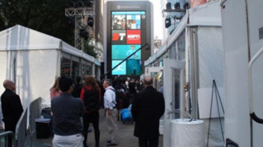 Dünyanın en büyük telefonu!