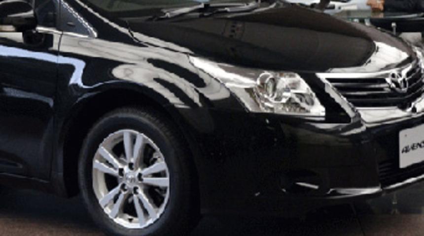 Toyota 550 bin aracı geri &ccedil;ağırdı