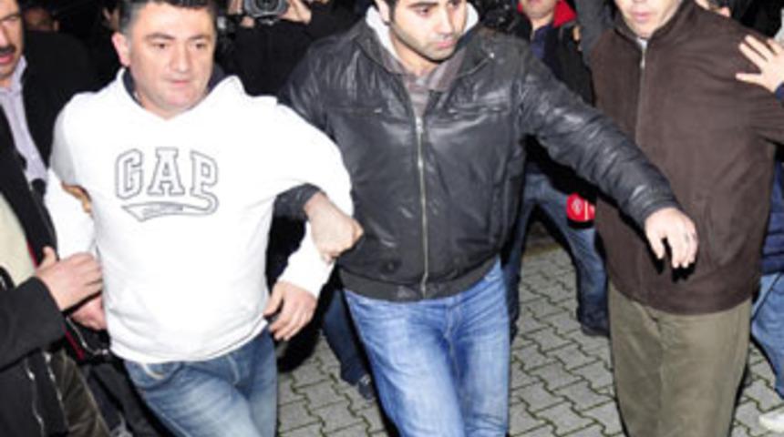 "&Uuml;st&uuml;n&uuml; &ccedil;alılarla &ouml;rtt&uuml;m ve..."