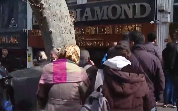 Altın fiyatlarındaki yükselişinin sebebi belli oldu! Kapalıçarşı tıklım tıklım esnaflar ‘30 yıldır böyle kalabalık görmedim’ dedi G3