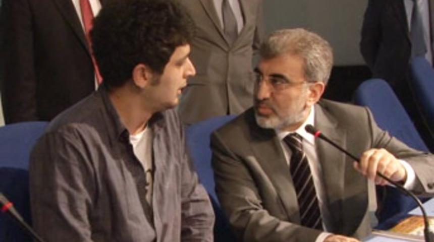 Bakan Yıldız'dan protestocuya sürpriz