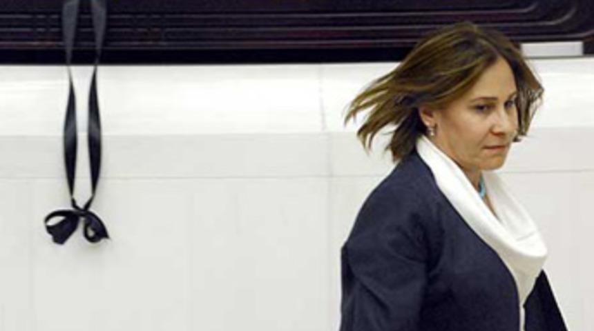 TBMM Genel Kurulu'nda siyah kurdele eylemi