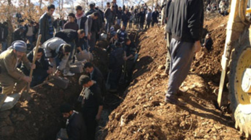 Uludere'de toplu mezar kazılıyor